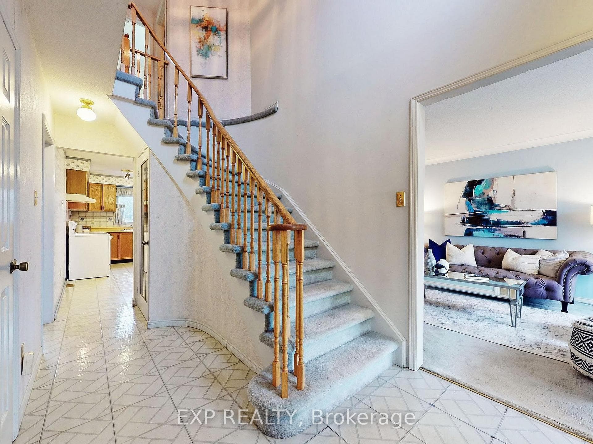 49 Gurr Crescent photo 23