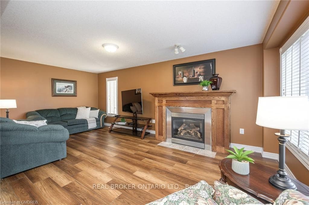 88 Sumner Crescent photo 12