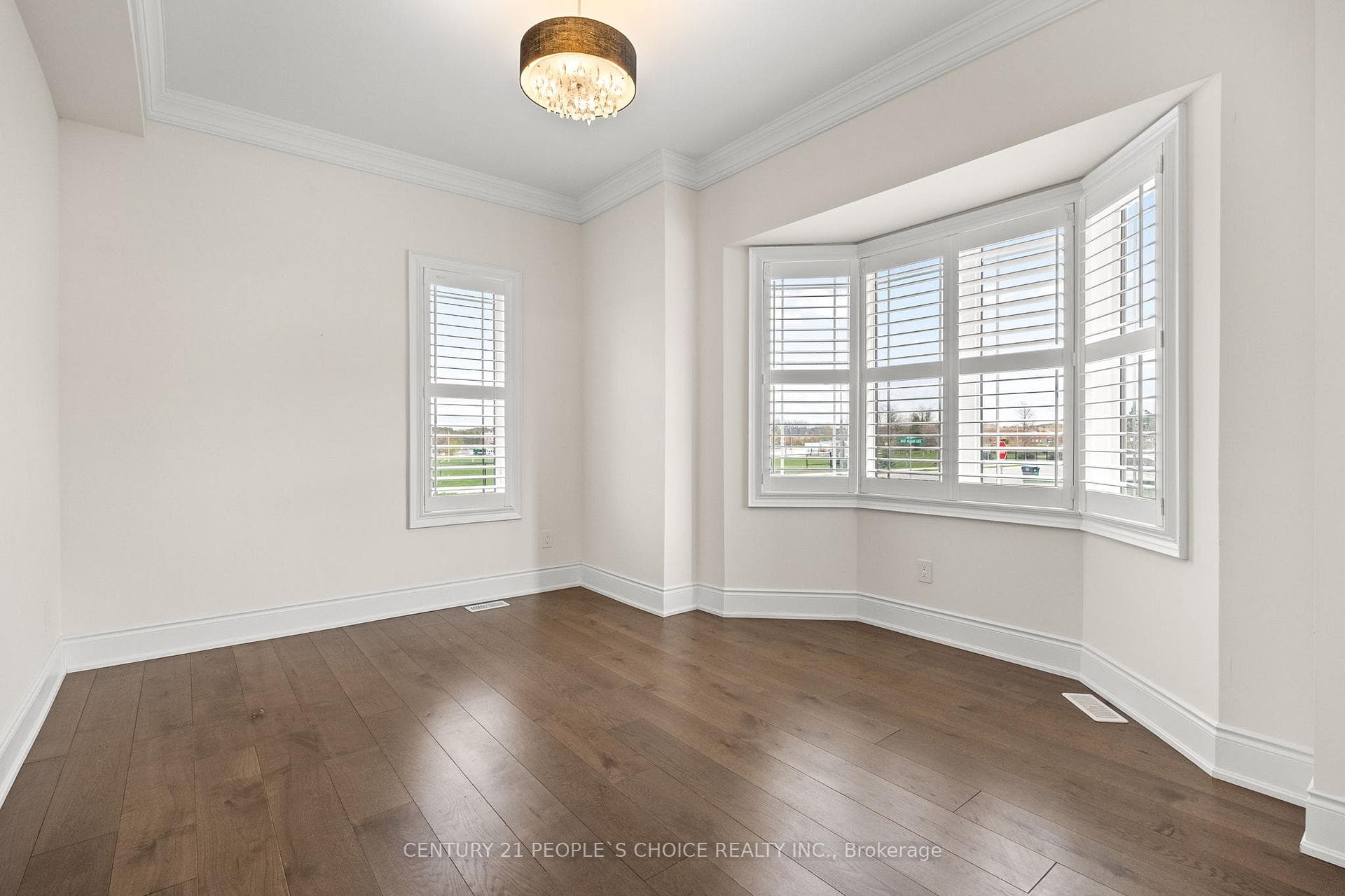 24 Albert Spencer Avenue photo 19