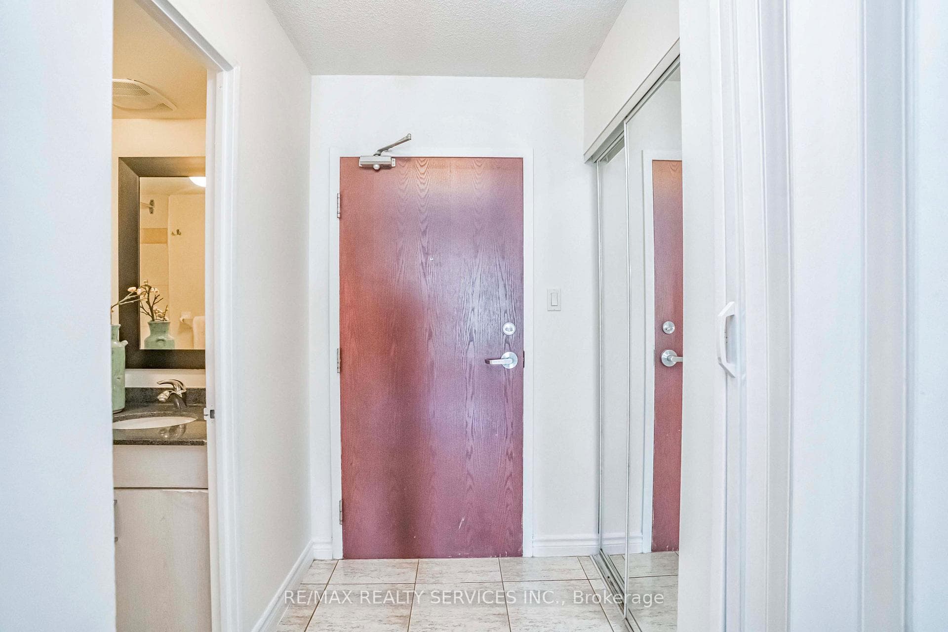 7405 Goreway Drive Unit 301 photo 5