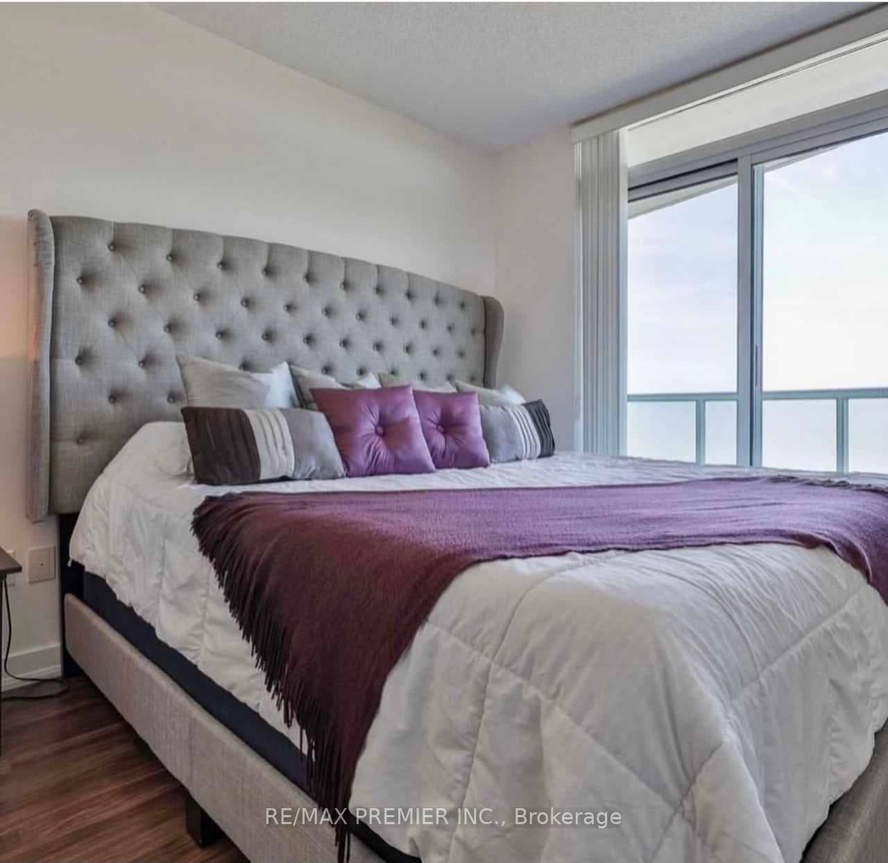 5740 Yonge Street Unit 2004 photo 18