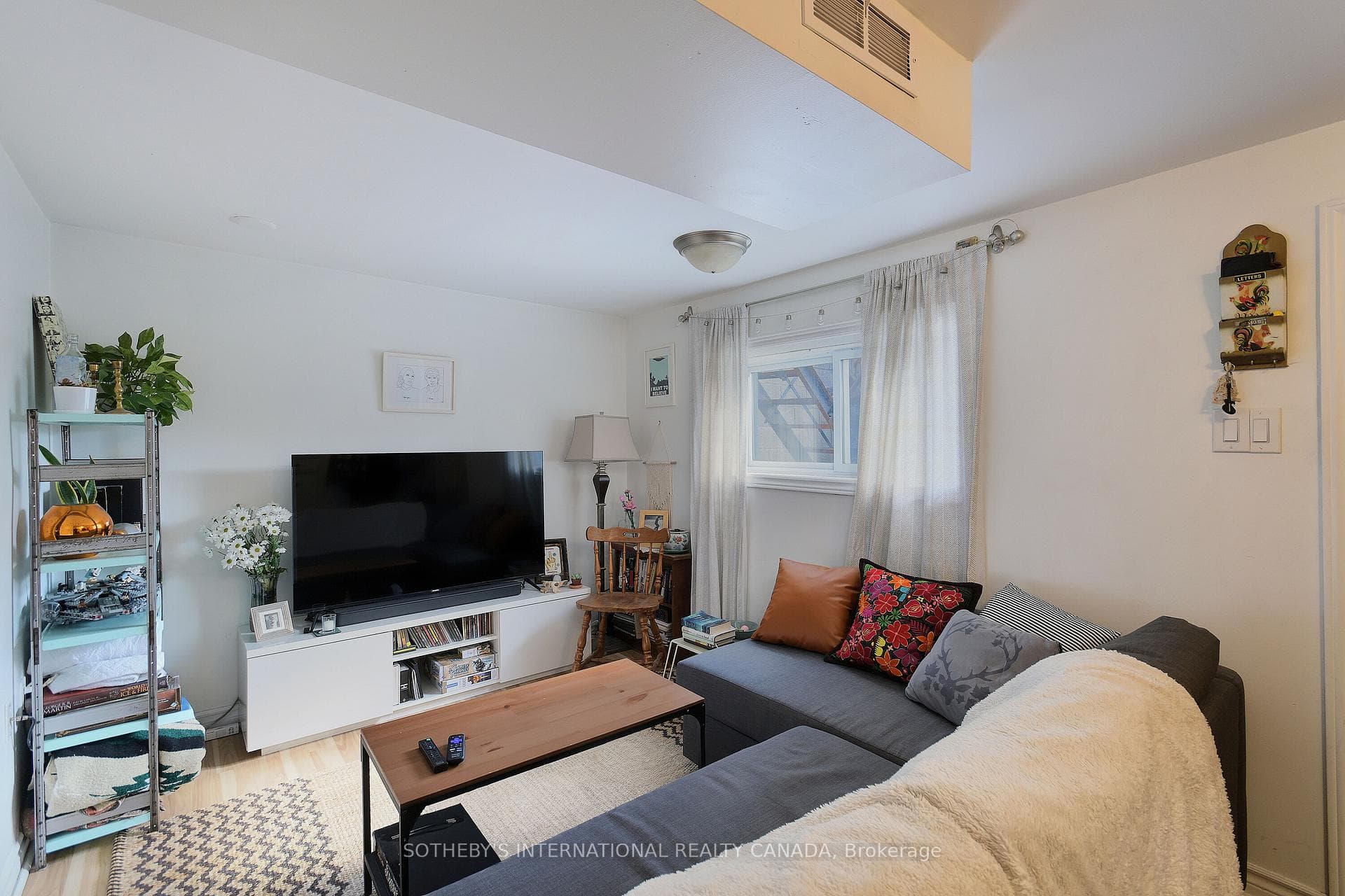 1155 Davenport Road photo 12