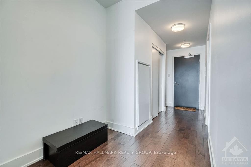 98 RICHMOND Road Unit 603 photo 9