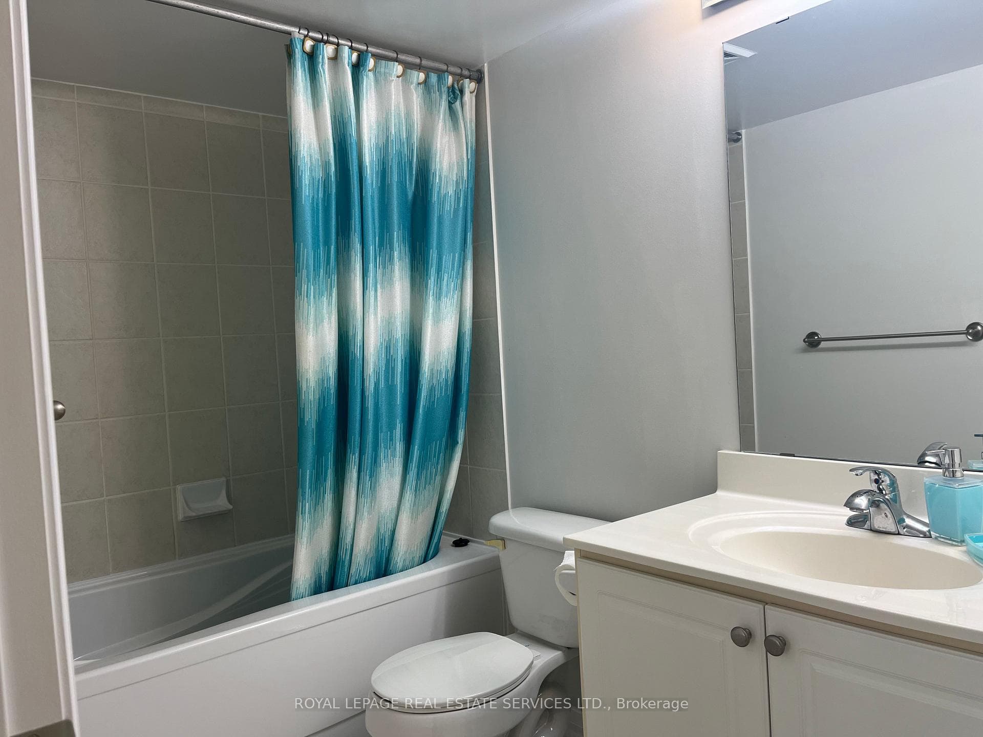 220 Forum Drive Unit 707 photo 9