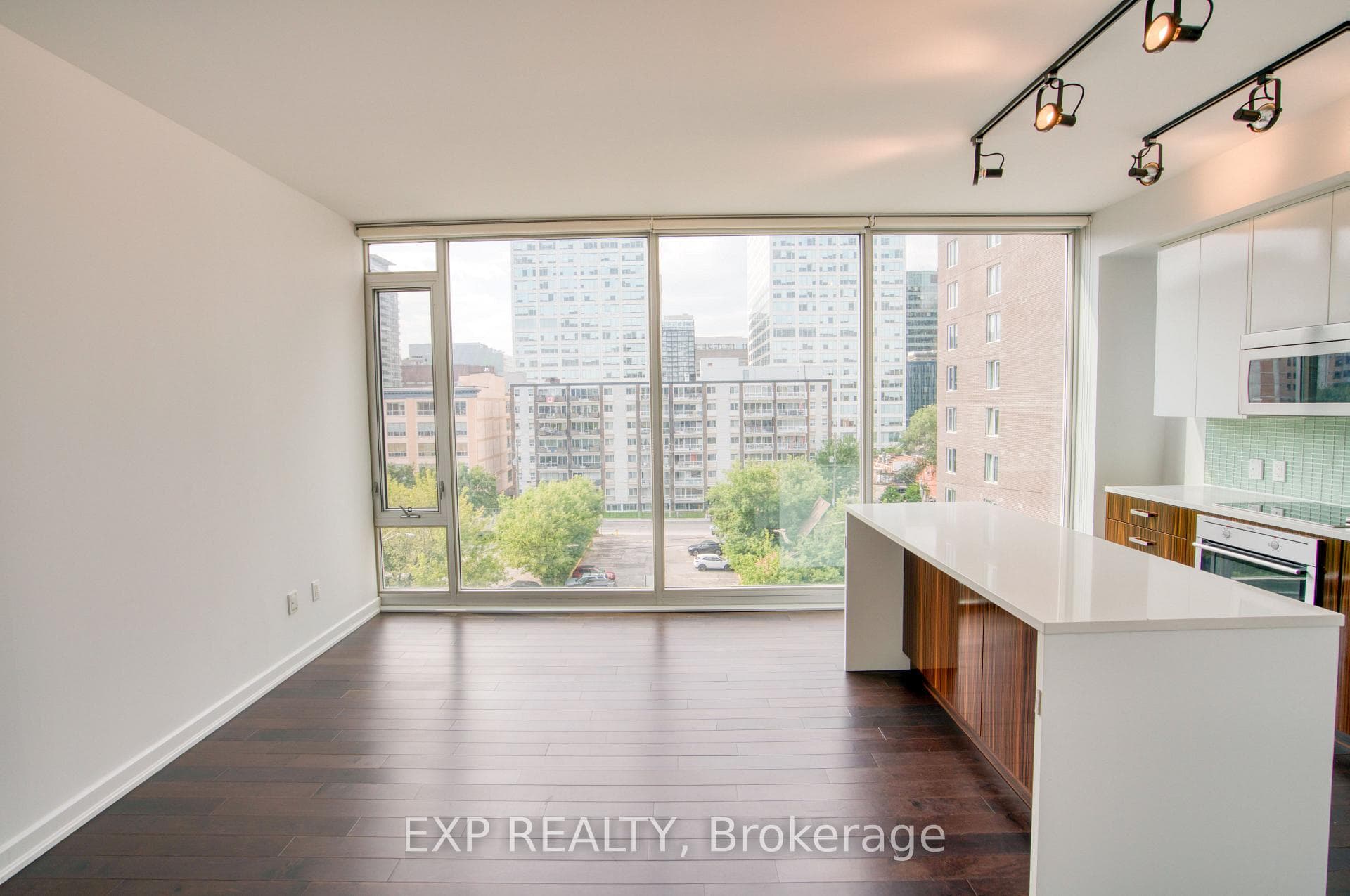 300 Lisgar Street Unit 603 photo 28