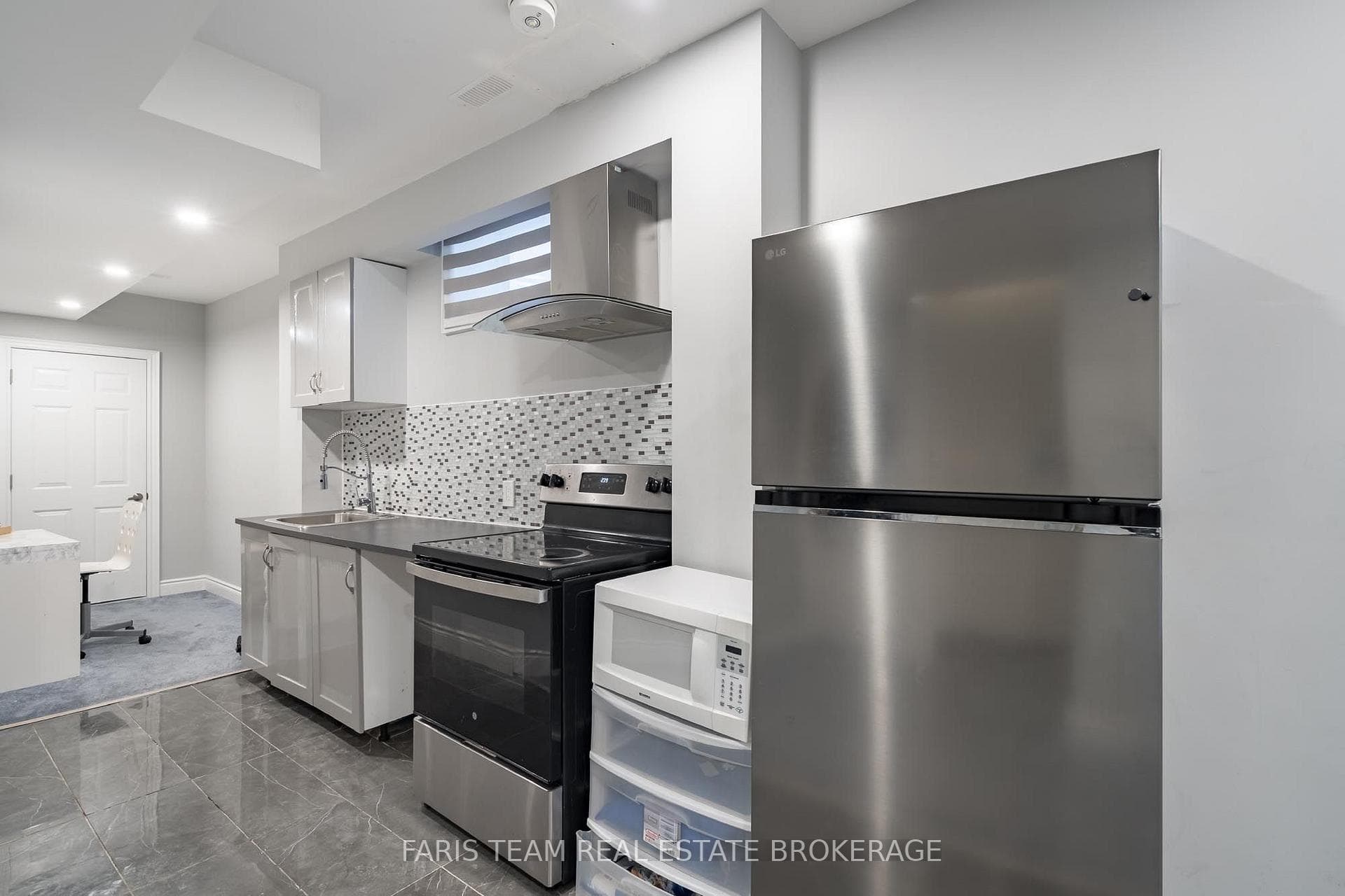 236 Eighth Avenue photo 33