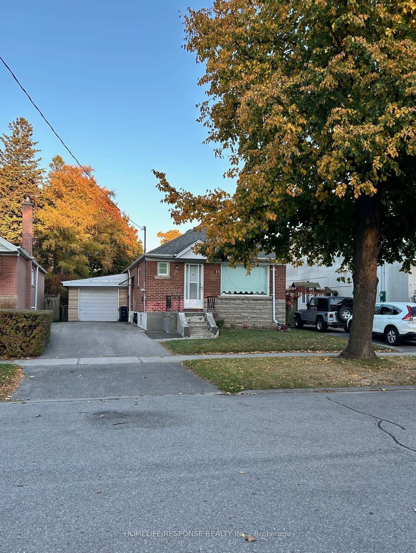 11 Arden Crescent photo 1