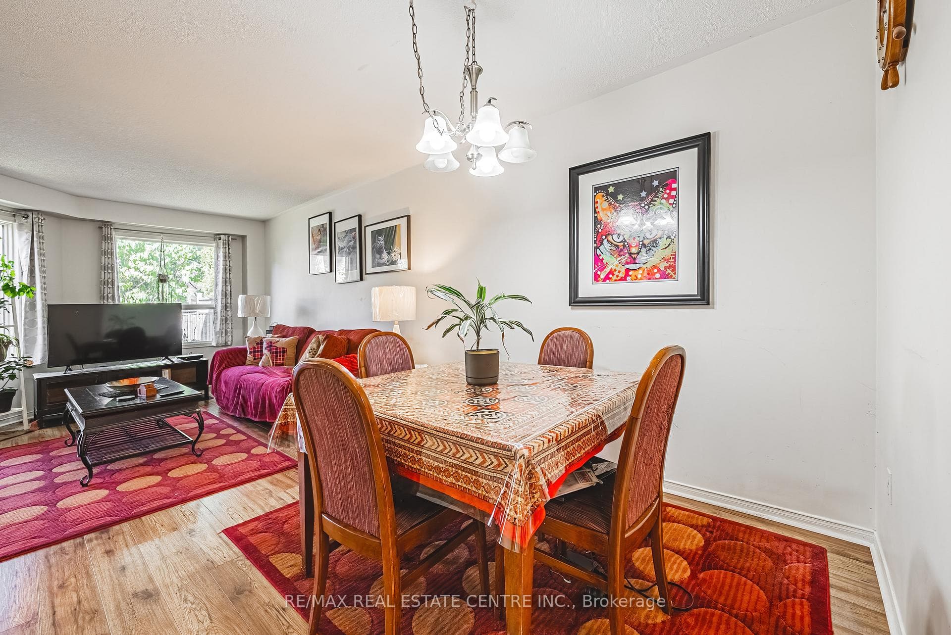 487 Taylor Crescent photo 8