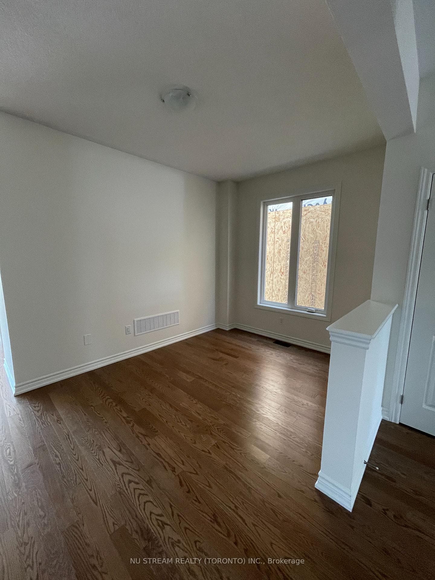 20 PHOENIX Boulevard photo 4
