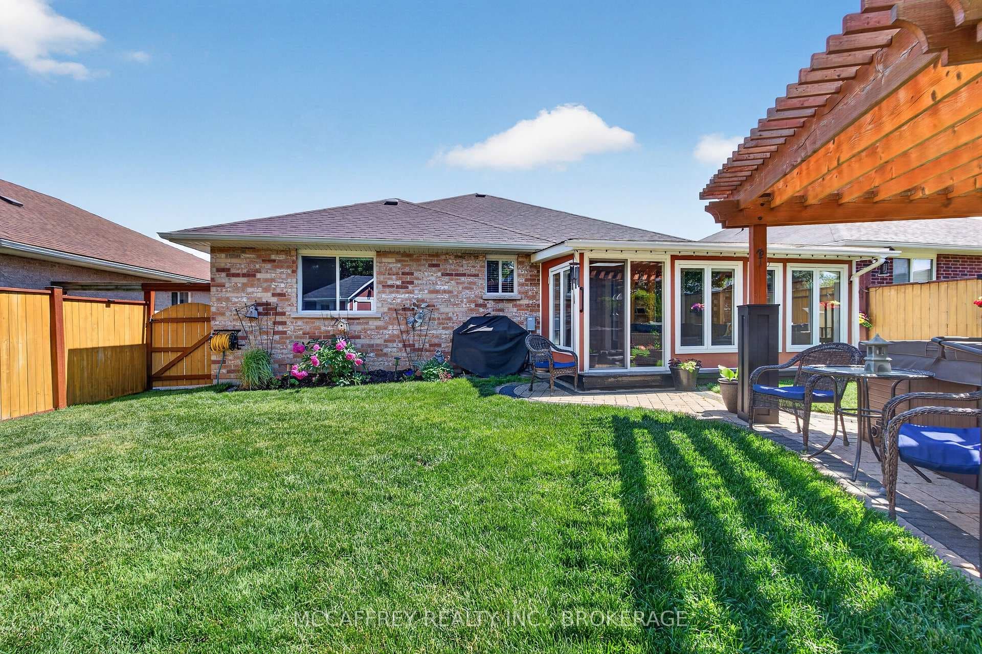 9 Hartwood Crescent photo 46