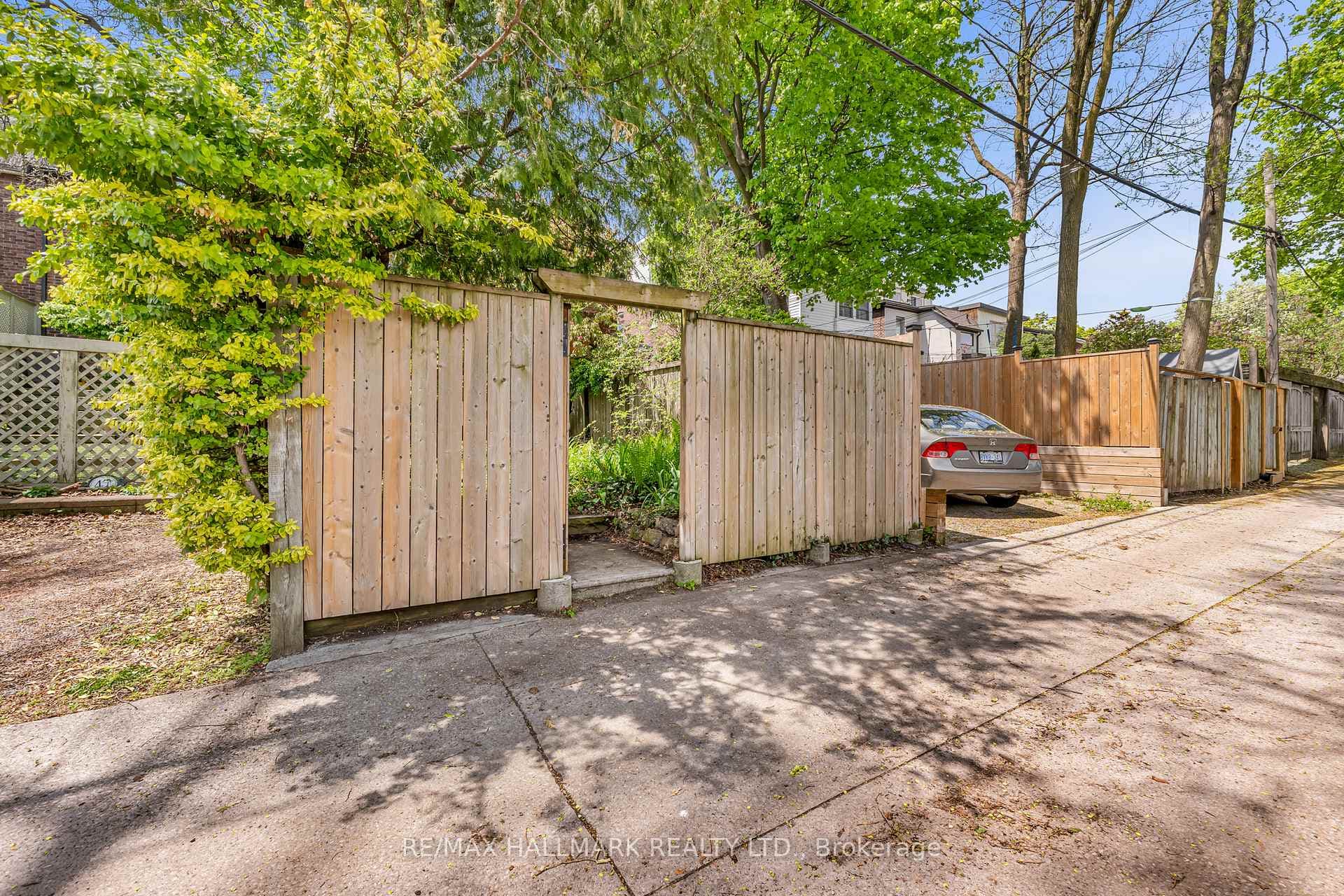 49 Ravina Crescent photo 44