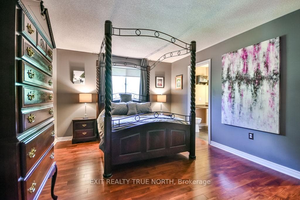 28 Nicholson Crescent photo 18