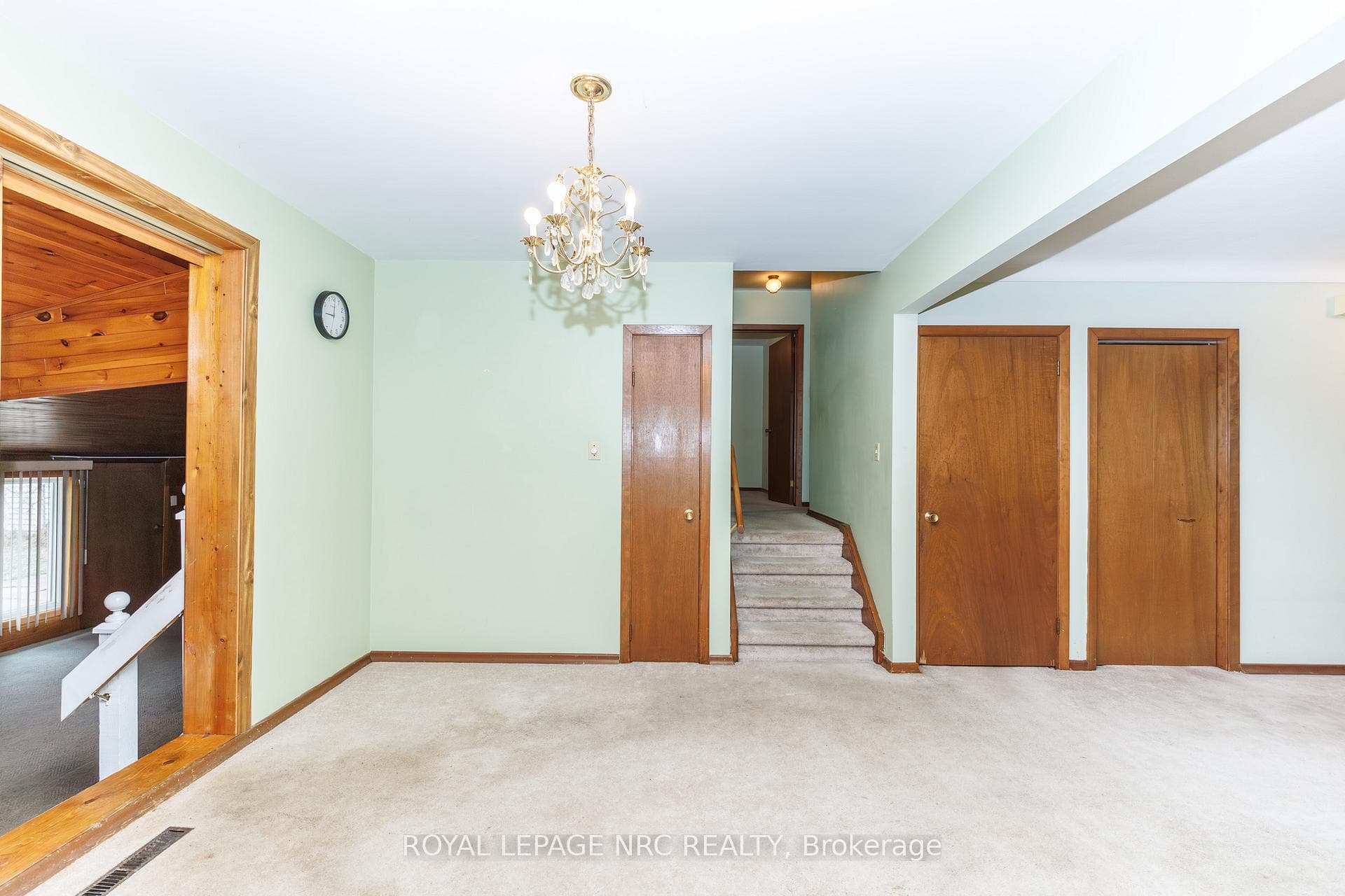 33 Strathmore Crescent photo 16