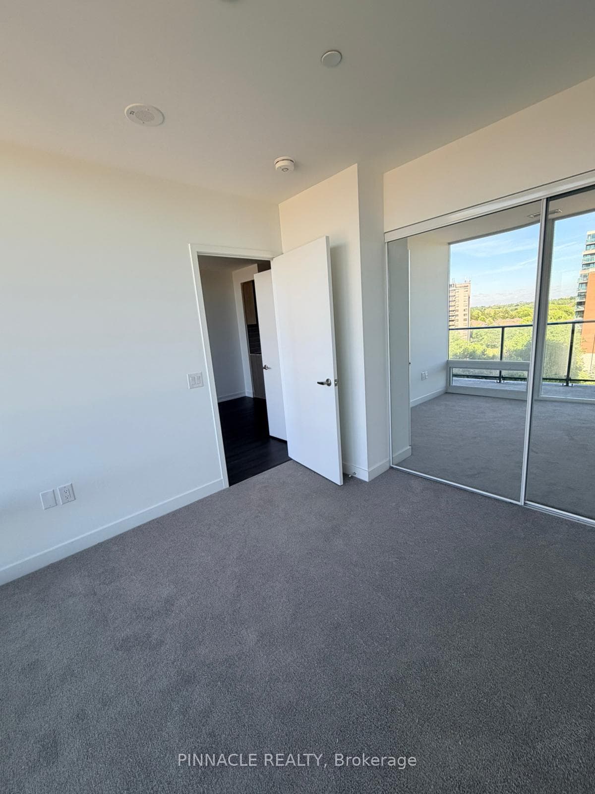 4010 Eglinton Ave W Avenue Unit 801 photo 3