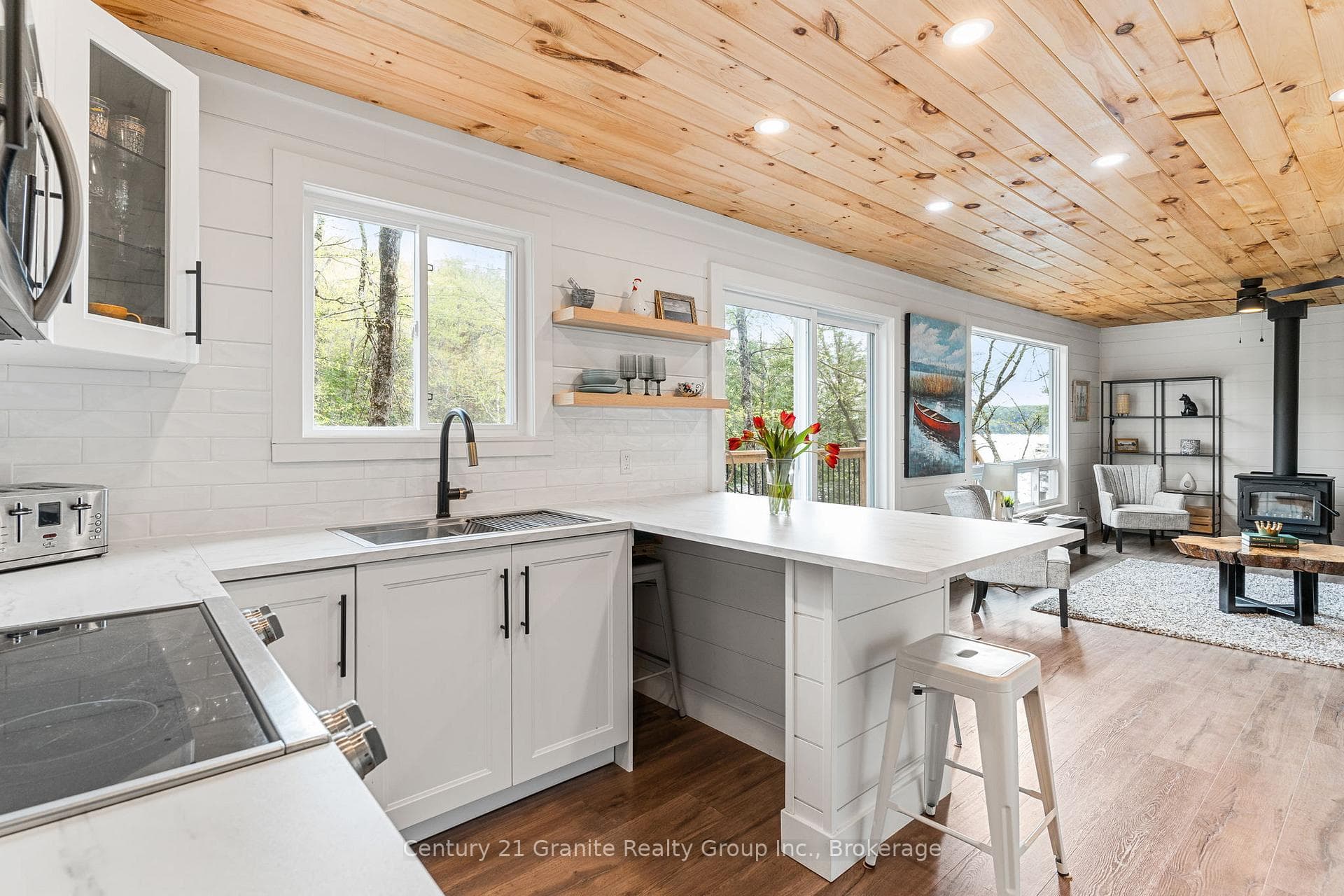1184 Miskwabi Lake Road photo 7