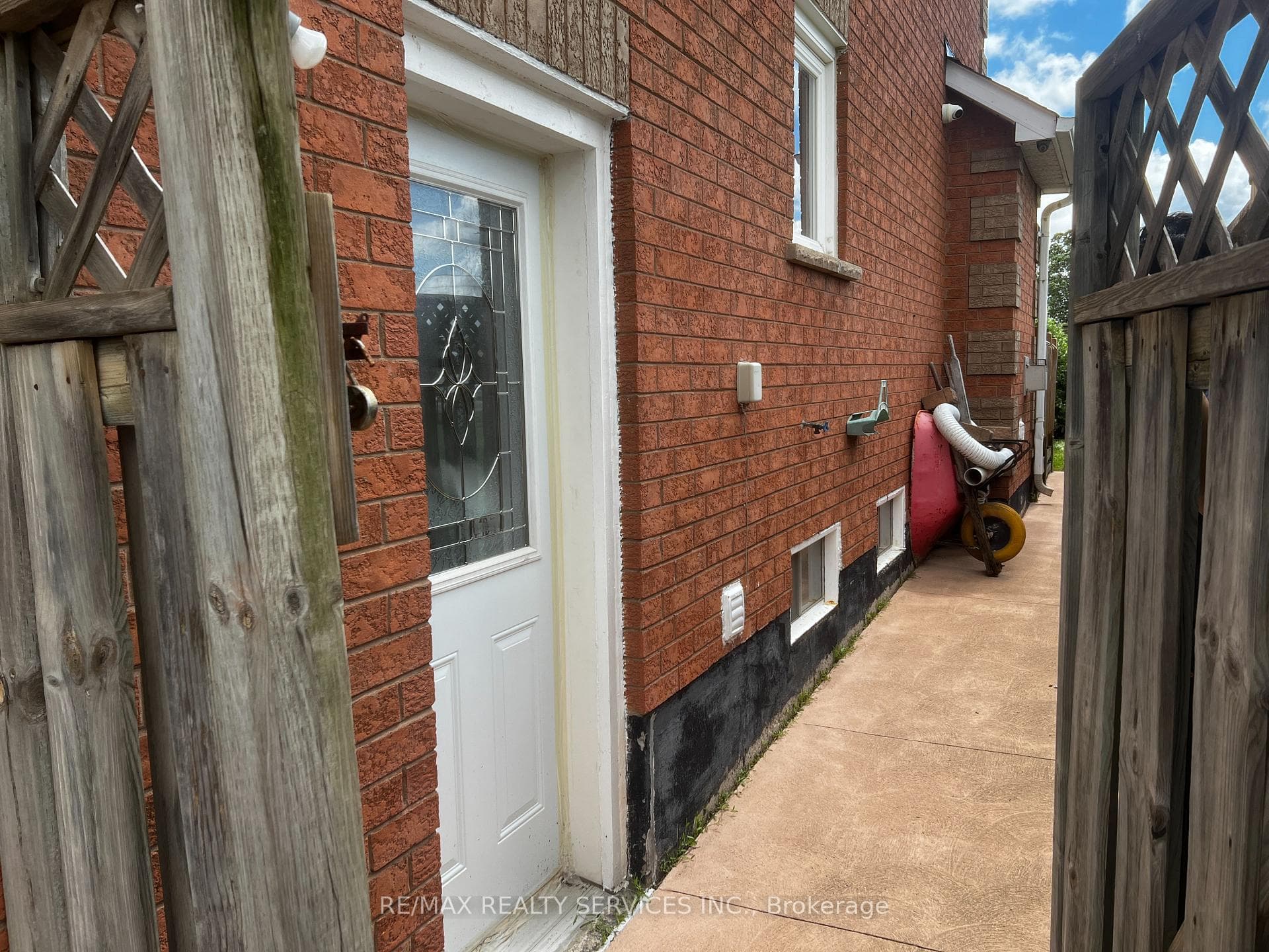 59 Stanwell Drive photo 12