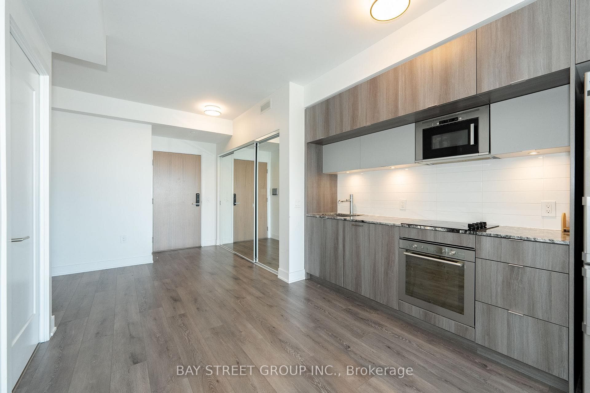 575 Bloor Street Unit 3310 photo 10