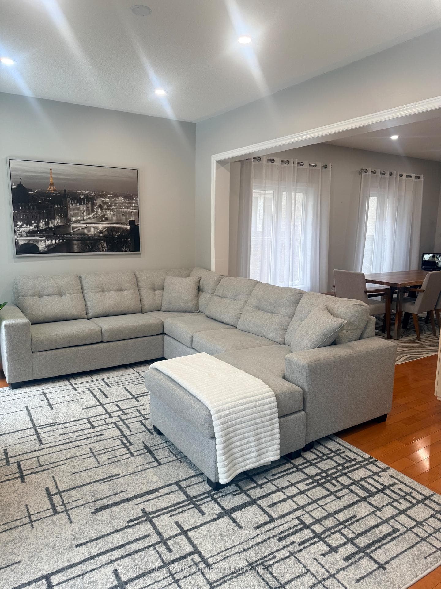 119 Michelle Drive photo 2