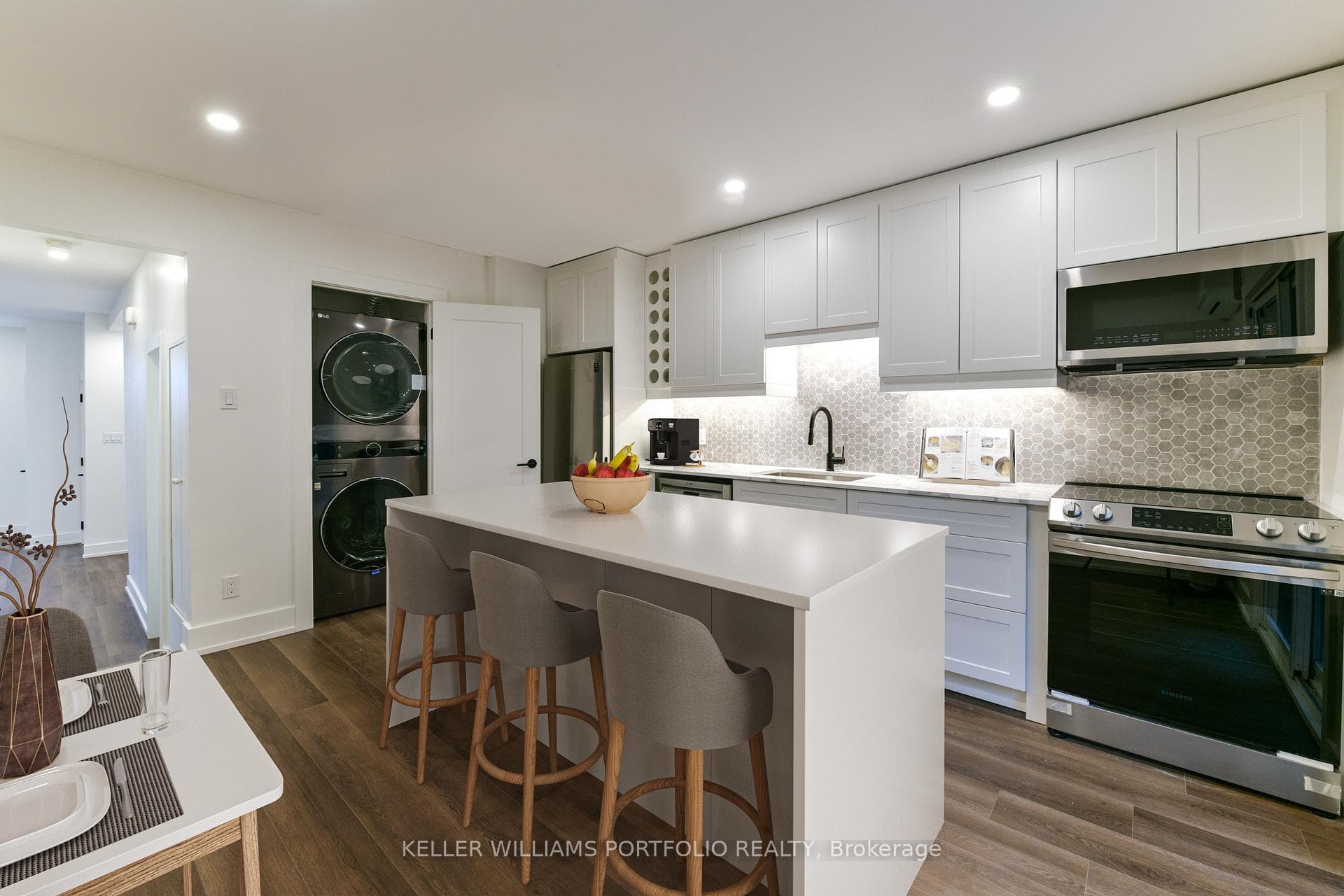 Main Unit Kitchen