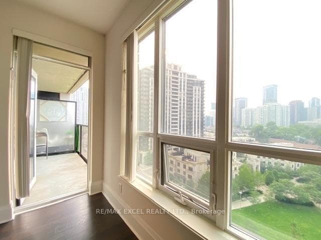 100 Harrison Gdn Boulevard Unit 918 photo 9