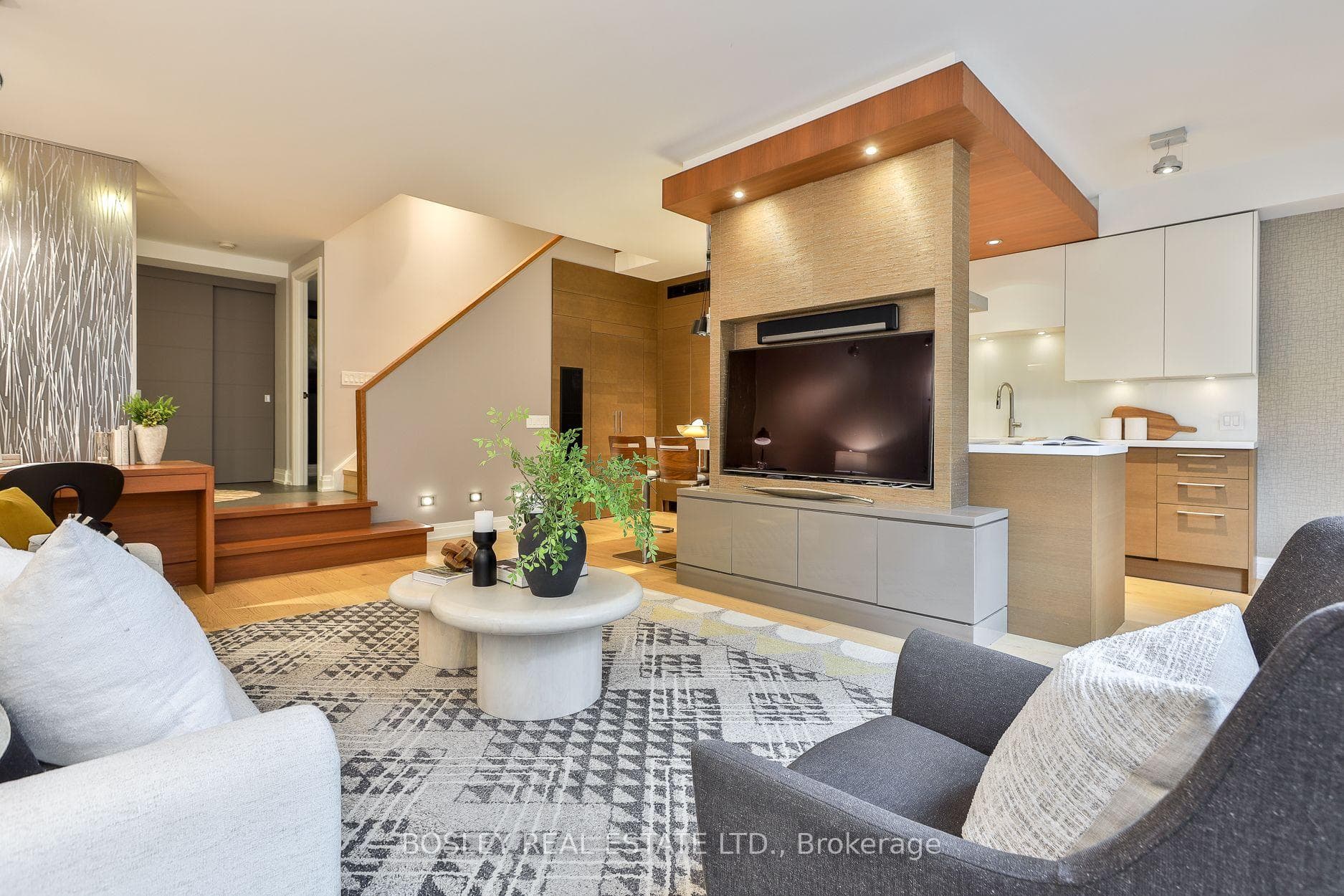 40 Oaklands Avenue Unit 107 photo 9