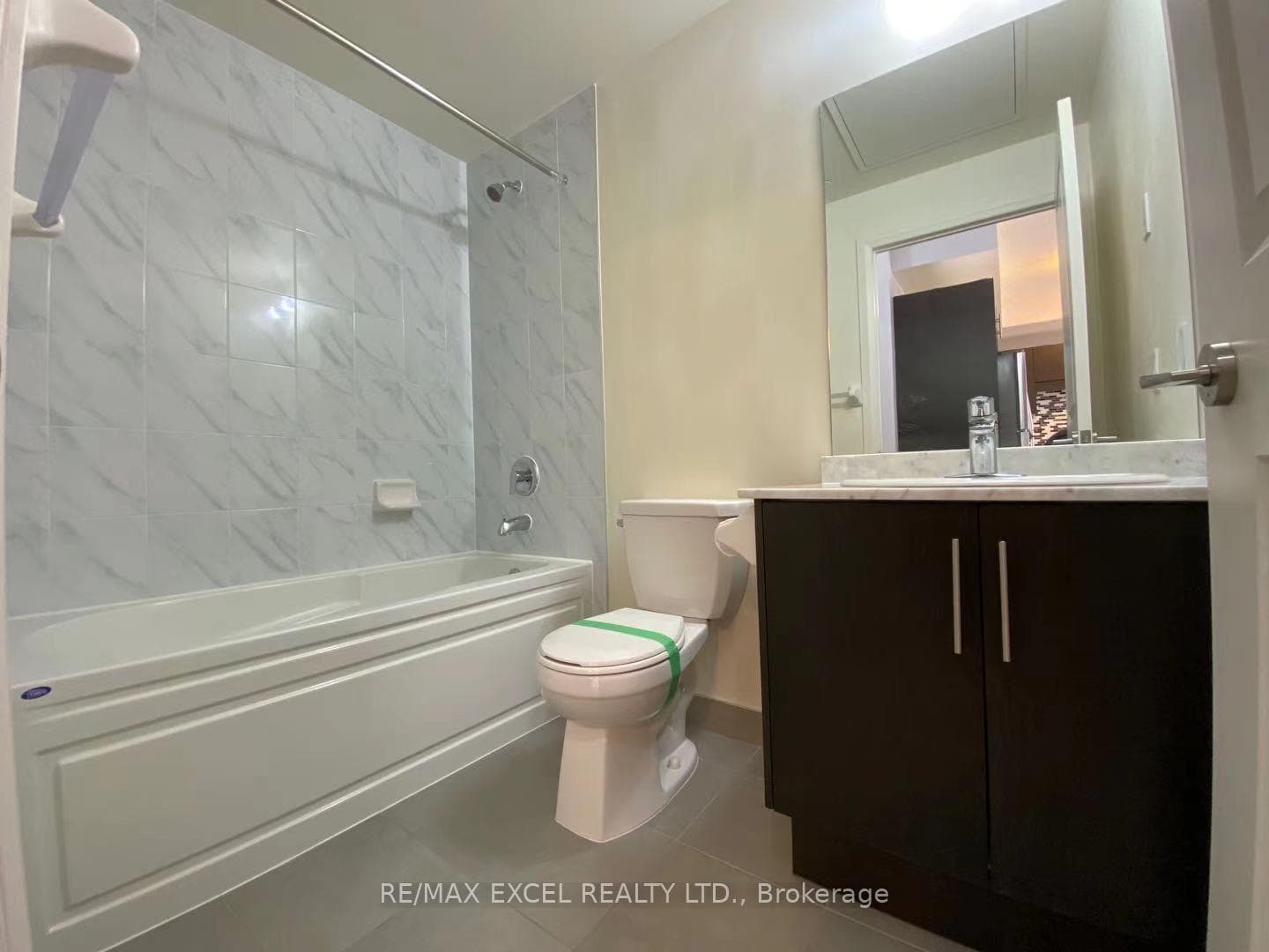 9506 Markham Road Unit 903 photo 14