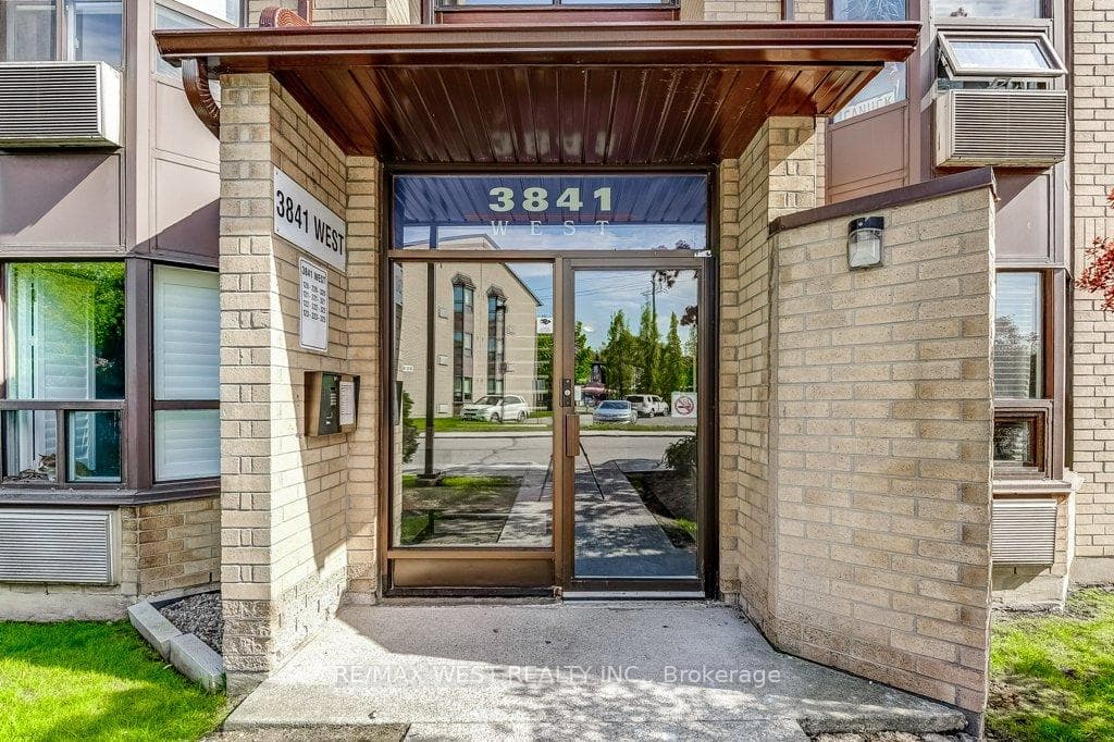 3841 Lake Shore Boulevard Unit 221 photo 3