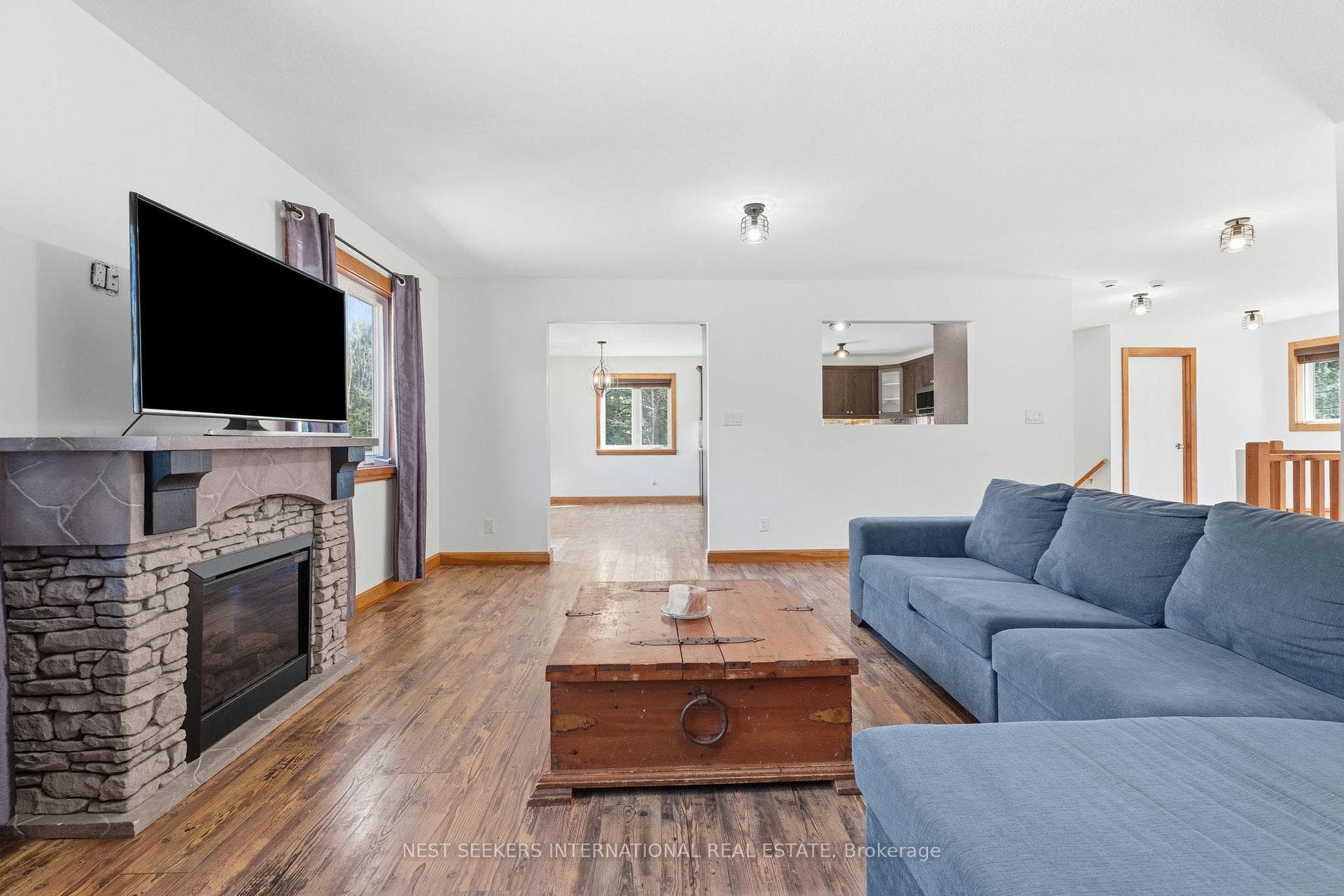 3184 Ravenscliffe Road photo 9