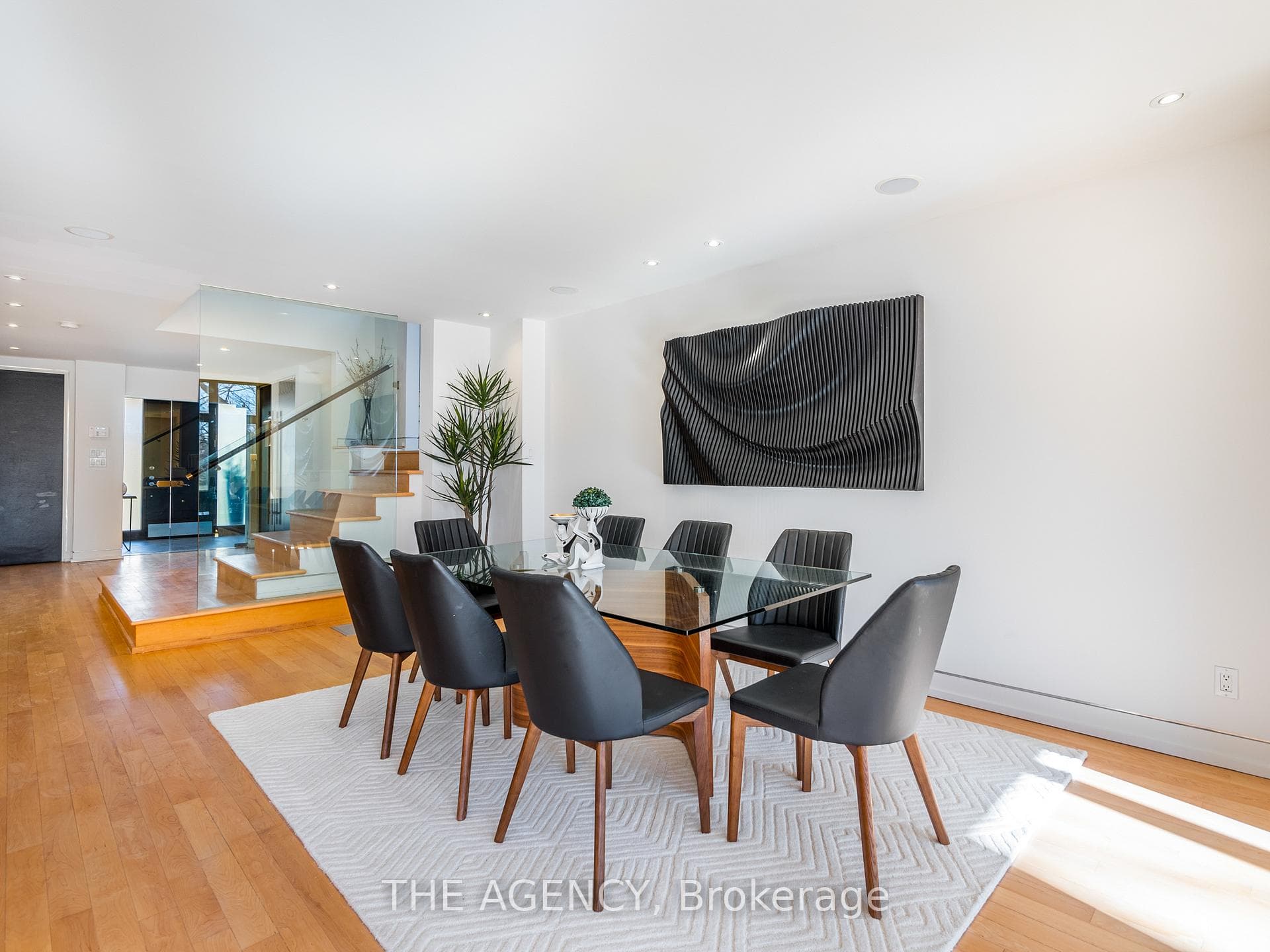 7 Douglas Crescent photo 15