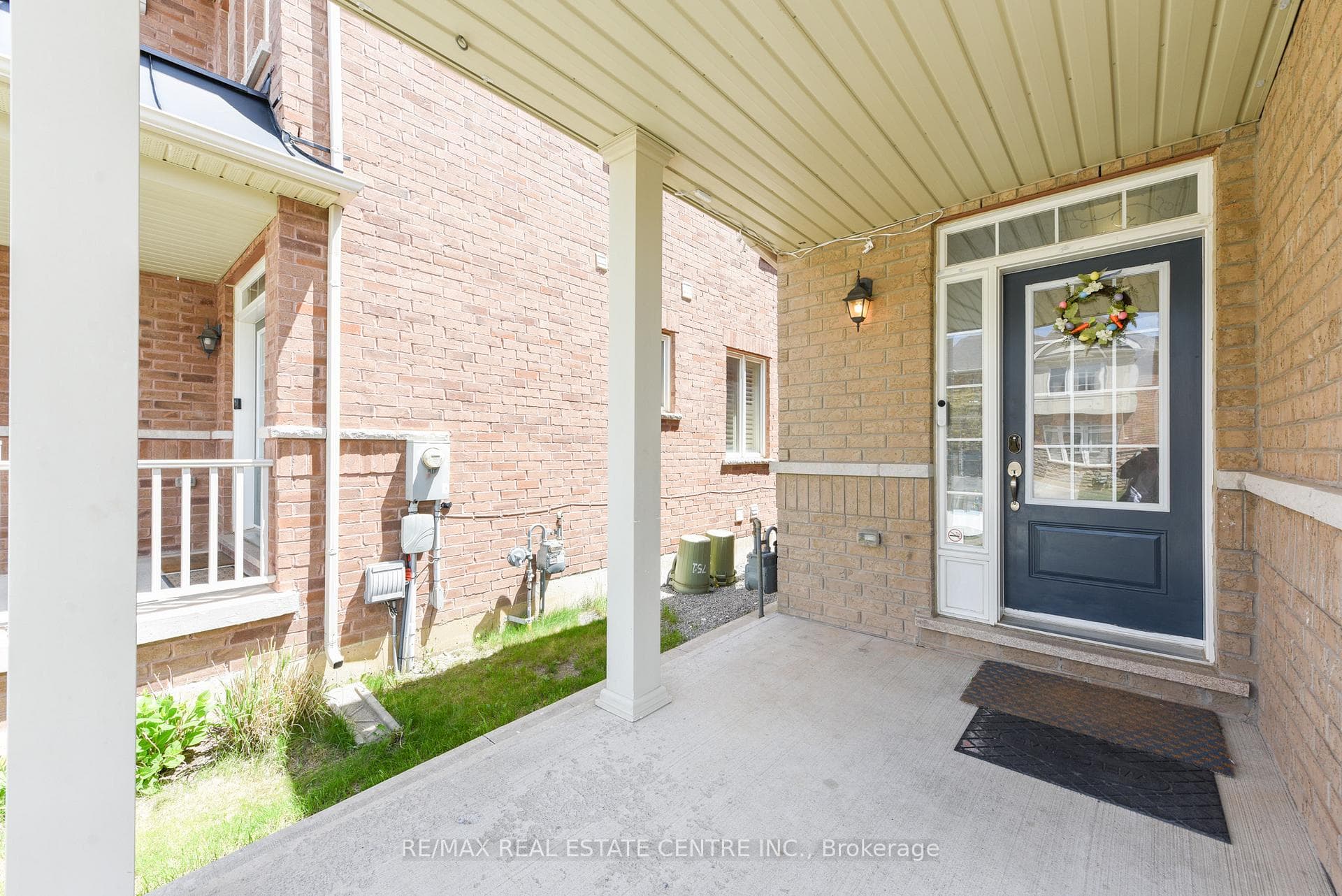 682 Megson Terrace photo 3