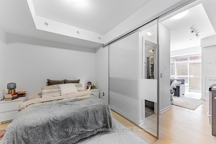 150 Broadview Avenue Unit 20 photo 15