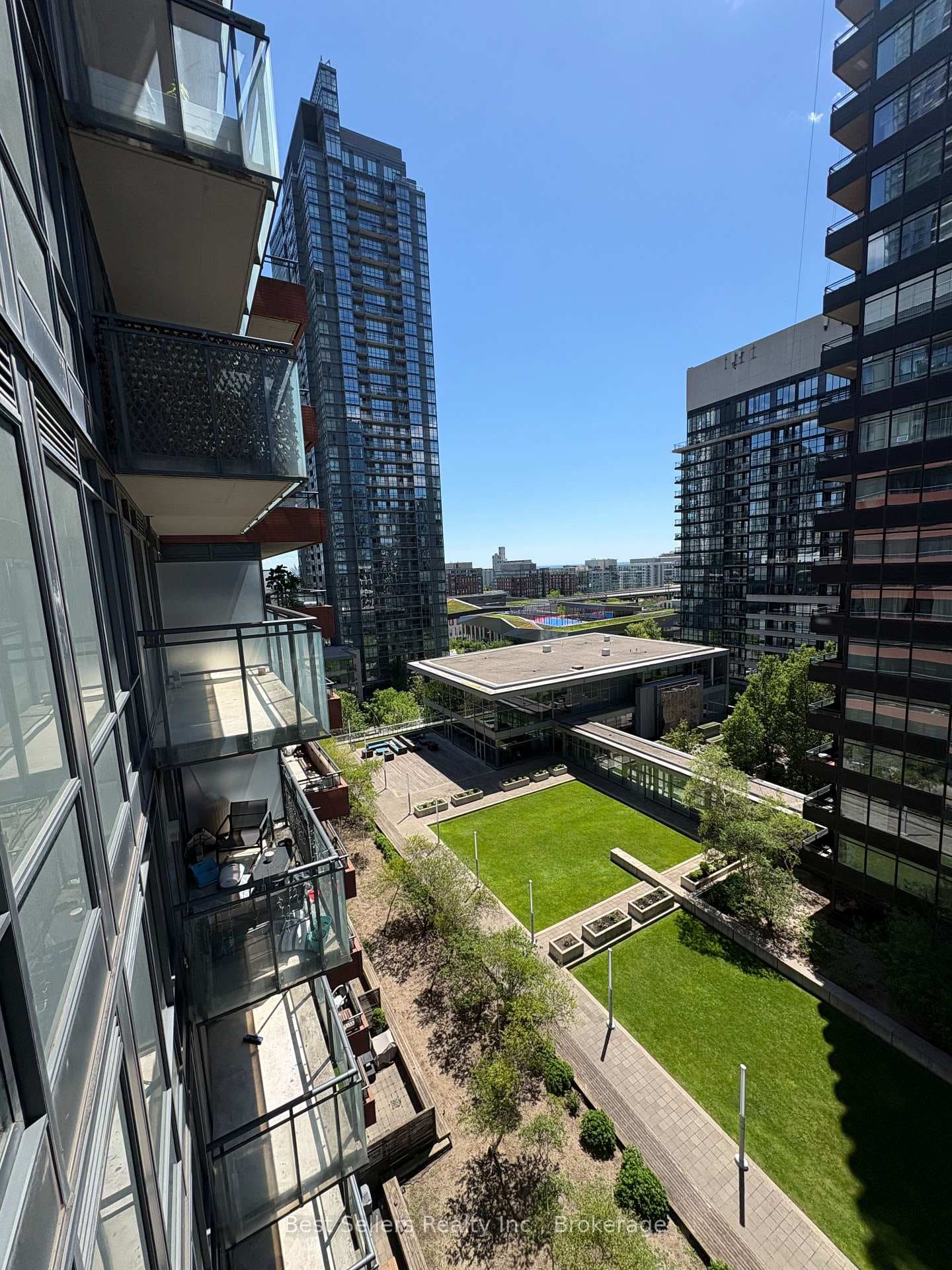 4000 Spadina Avenue Unit 1001 photo 12