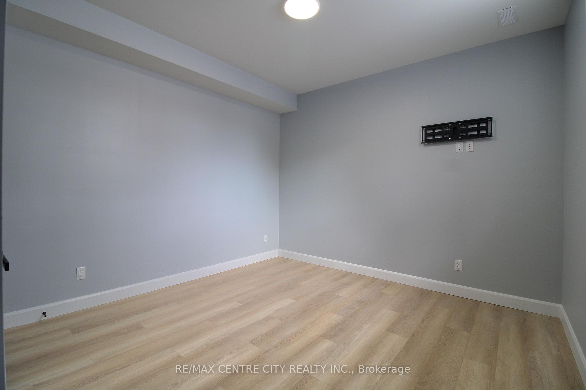 126 Price Street photo 45