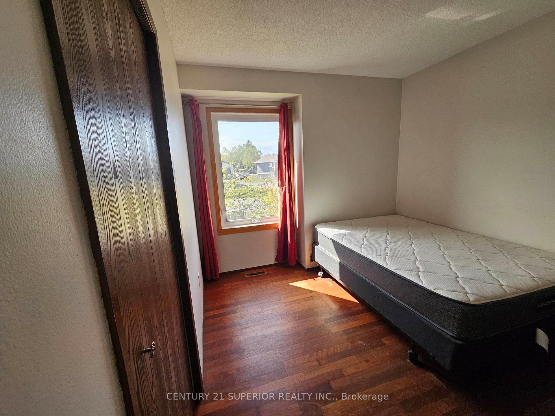 33 Godfrey Drive photo 18