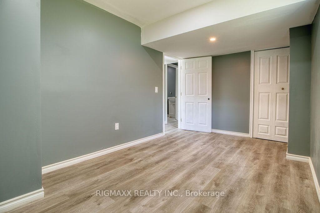 2104 Evans Boulevard photo 25