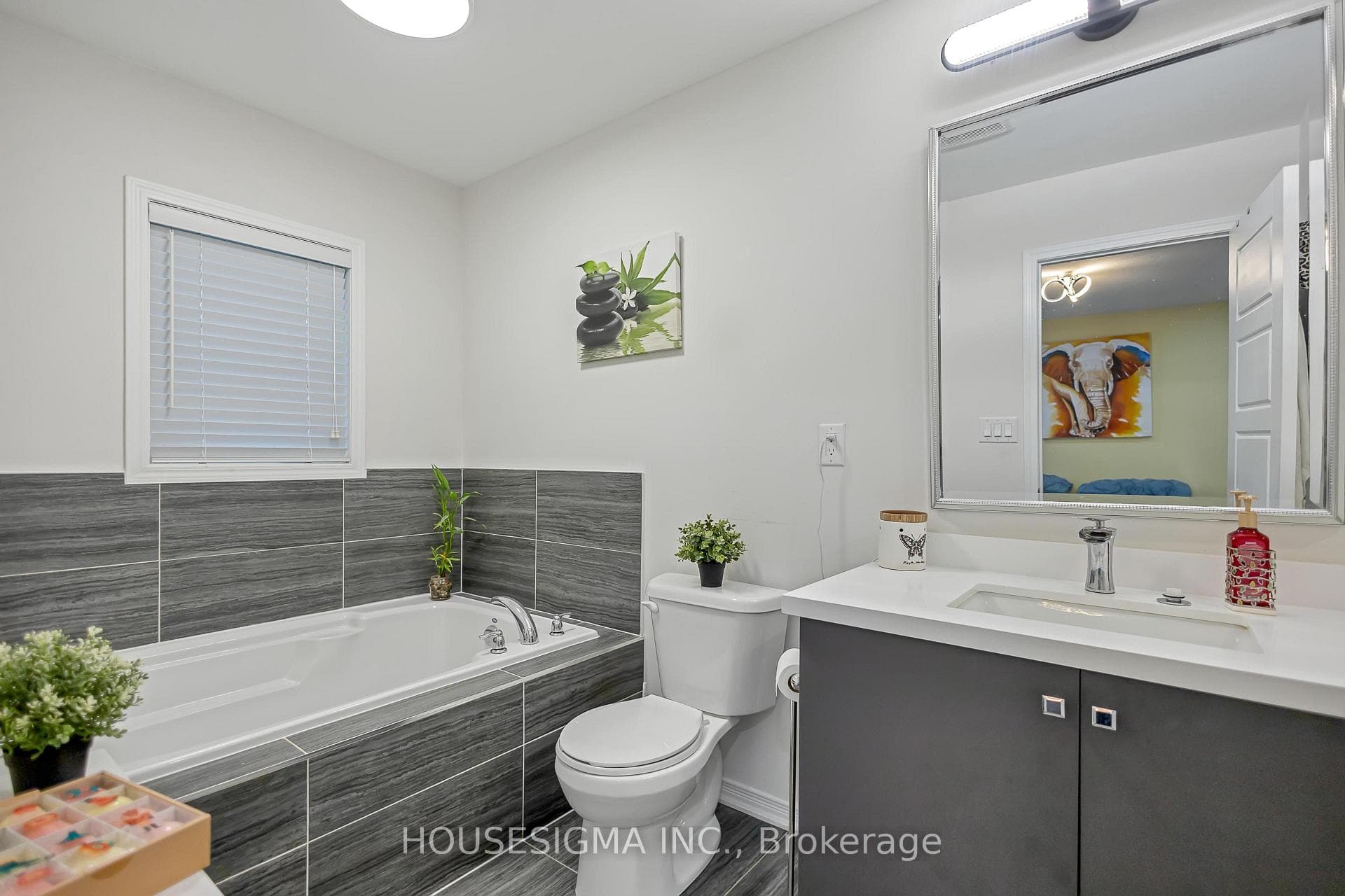 Ensuite bath