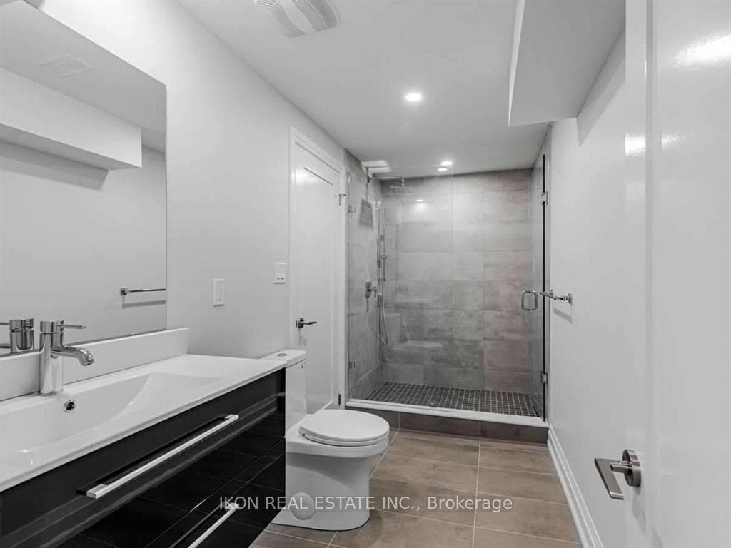 989 Avenue Road photo 11