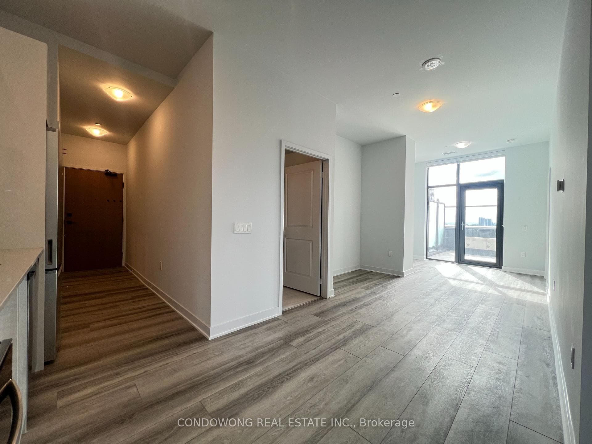 2920 Highway 7 Road Unit 2001 photo 8
