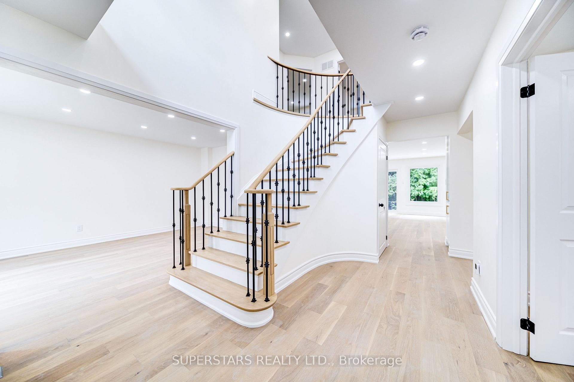 33 Red Oak Drive photo 16
