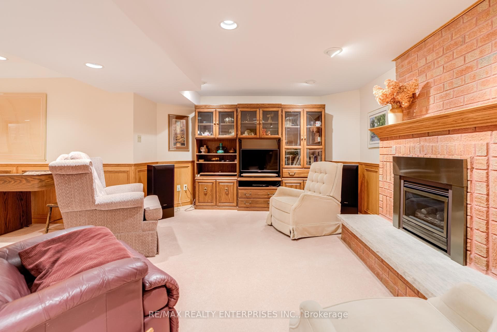 2439 Deer Run Avenue photo 34