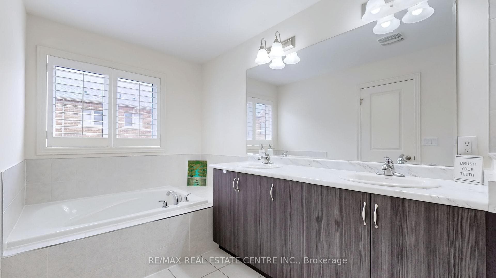 6 Kempsford Crescent photo 18