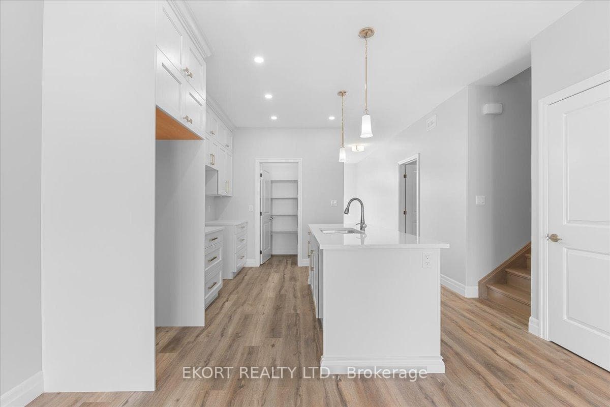156 Appledene Drive photo 4