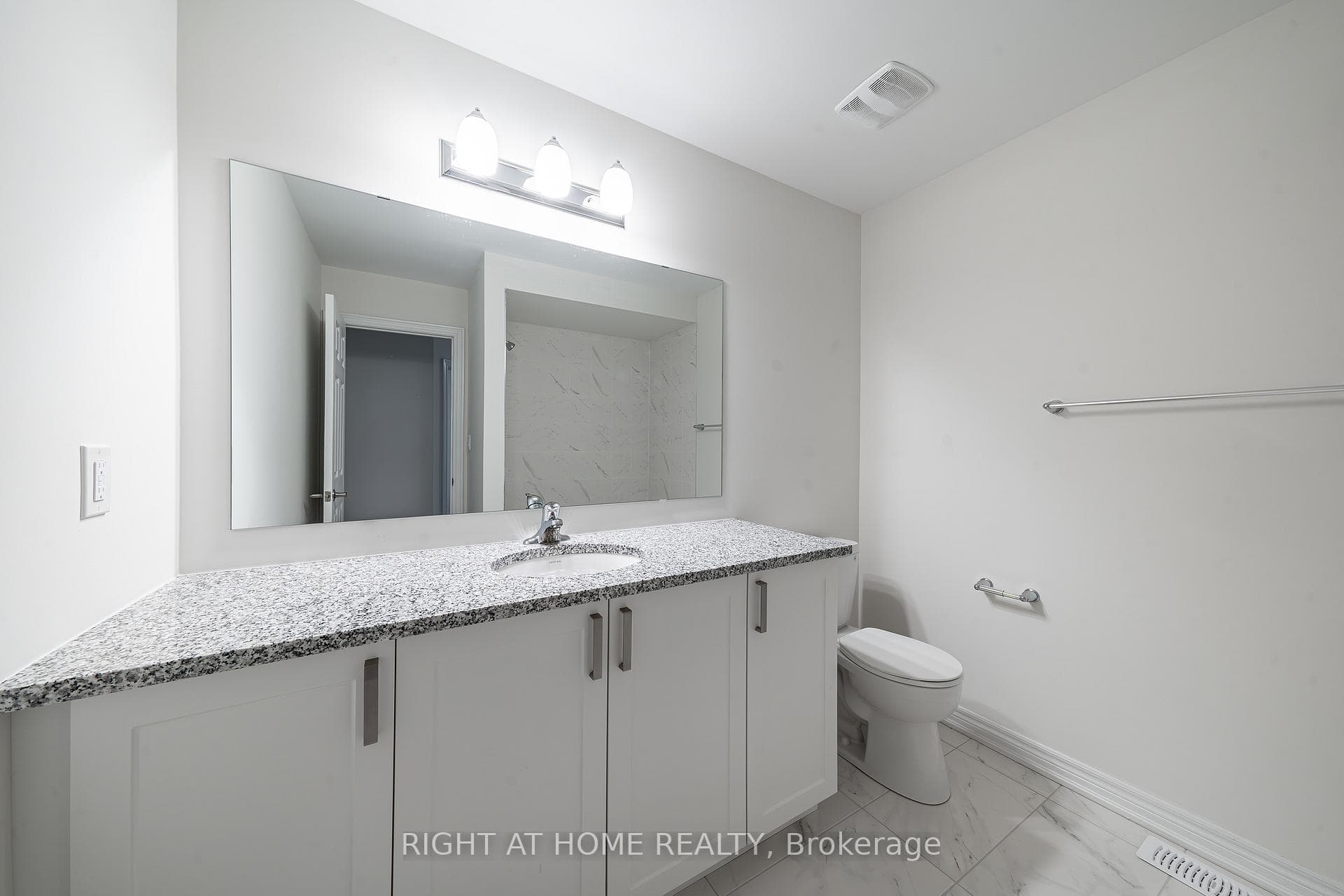 126 Ice Palace Crescent photo 30