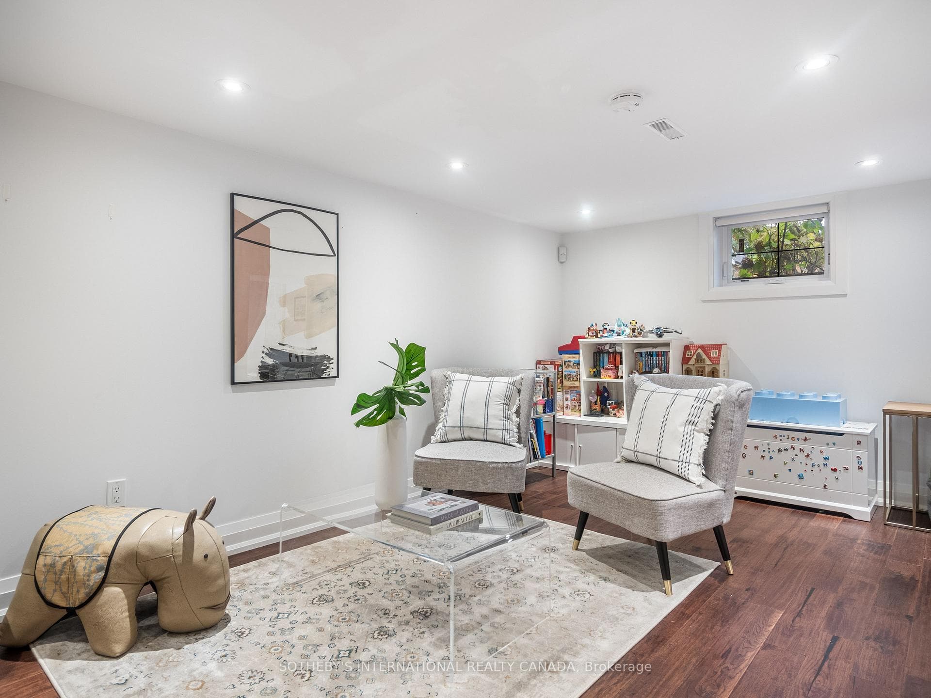 131 Glenvale Boulevard photo 32