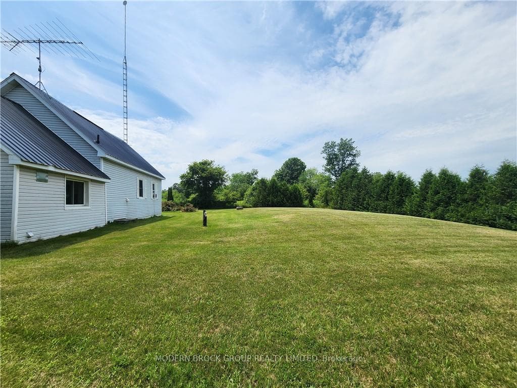 6774 MCLEANSVILLE Road photo 28