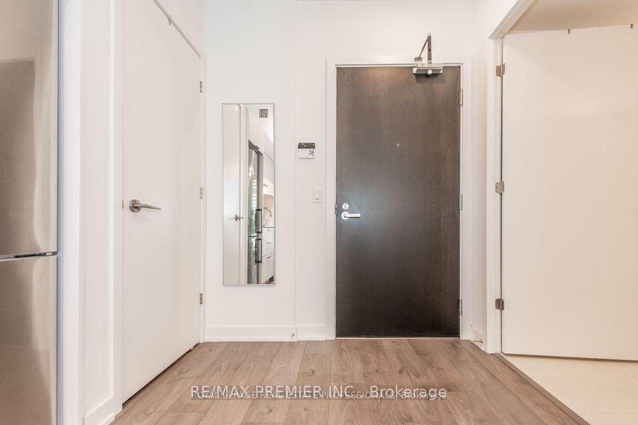18 Maitland Terrace Unit 701 photo 2