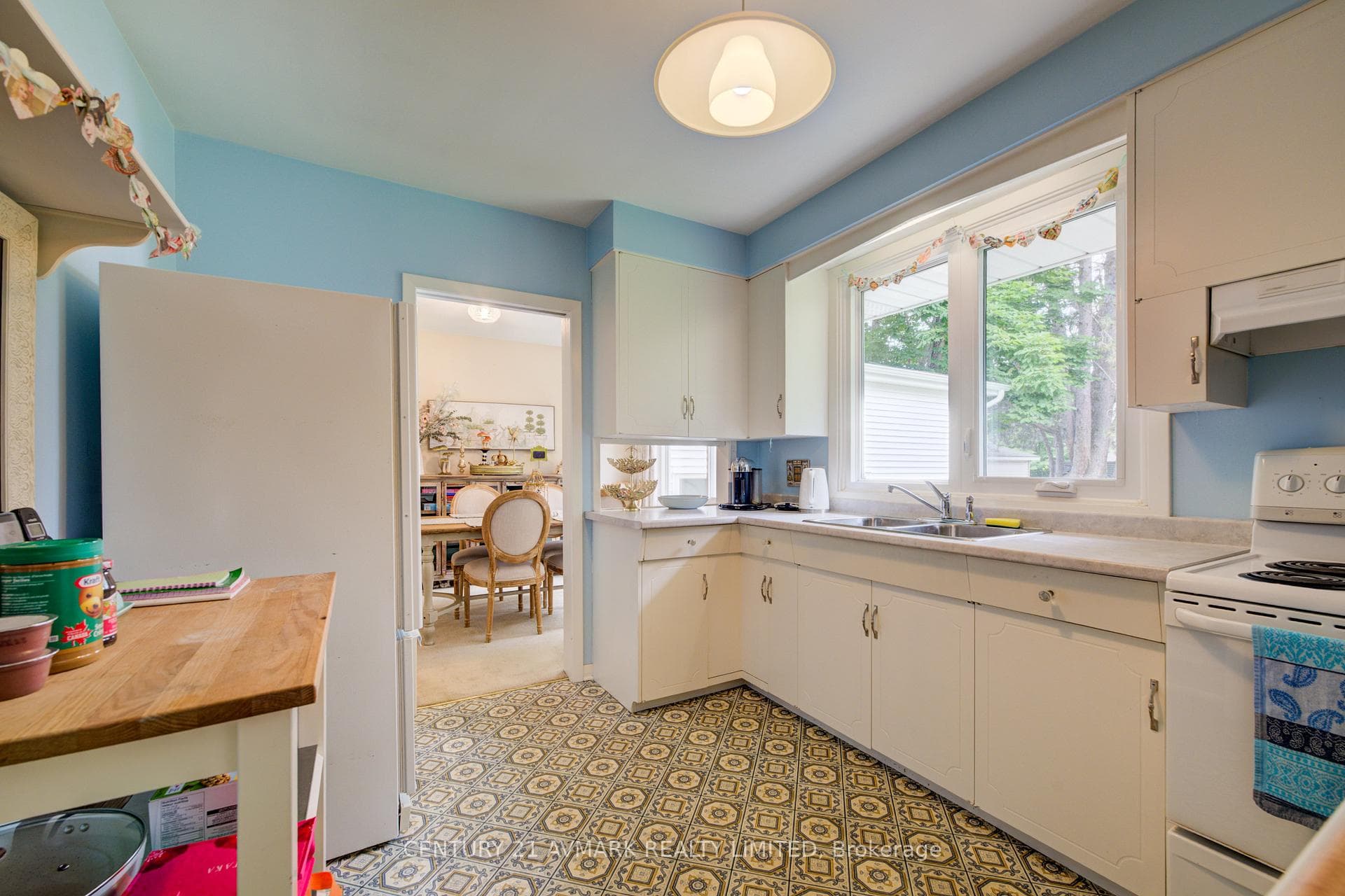 163 Lakeshore Road photo 15