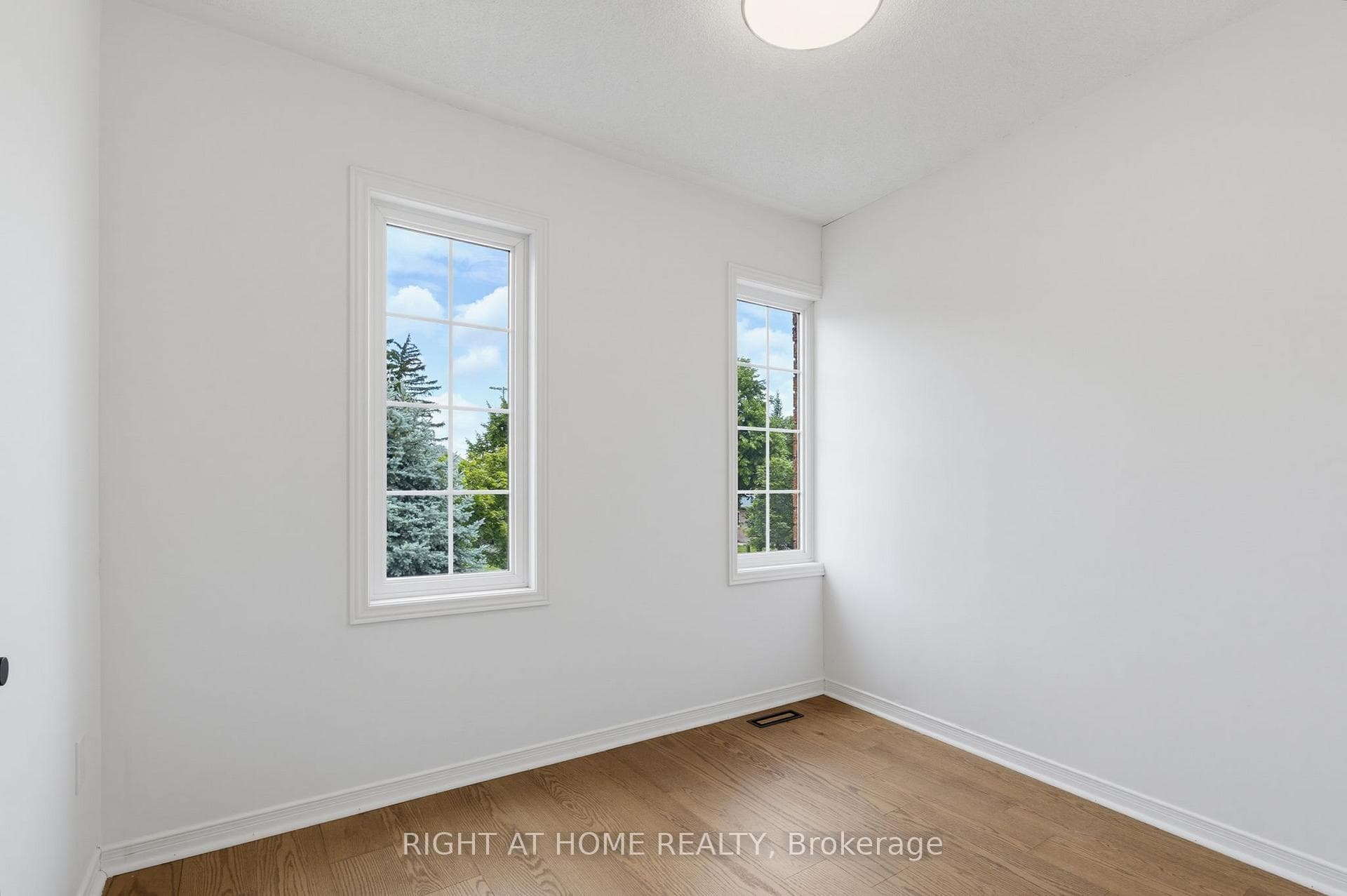1087 Augustus Drive photo 31