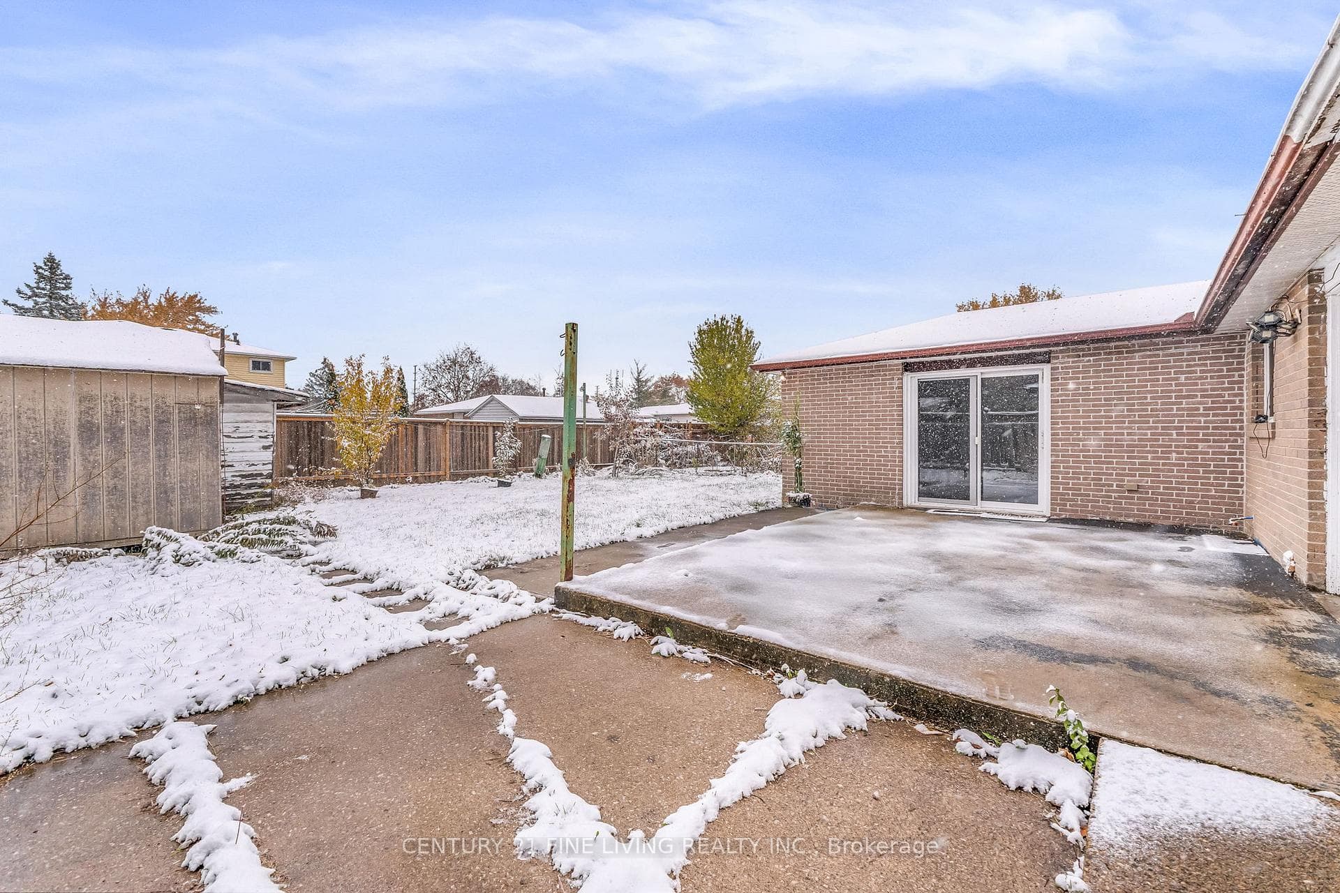 191 FOLKSTONE Crescent photo 35