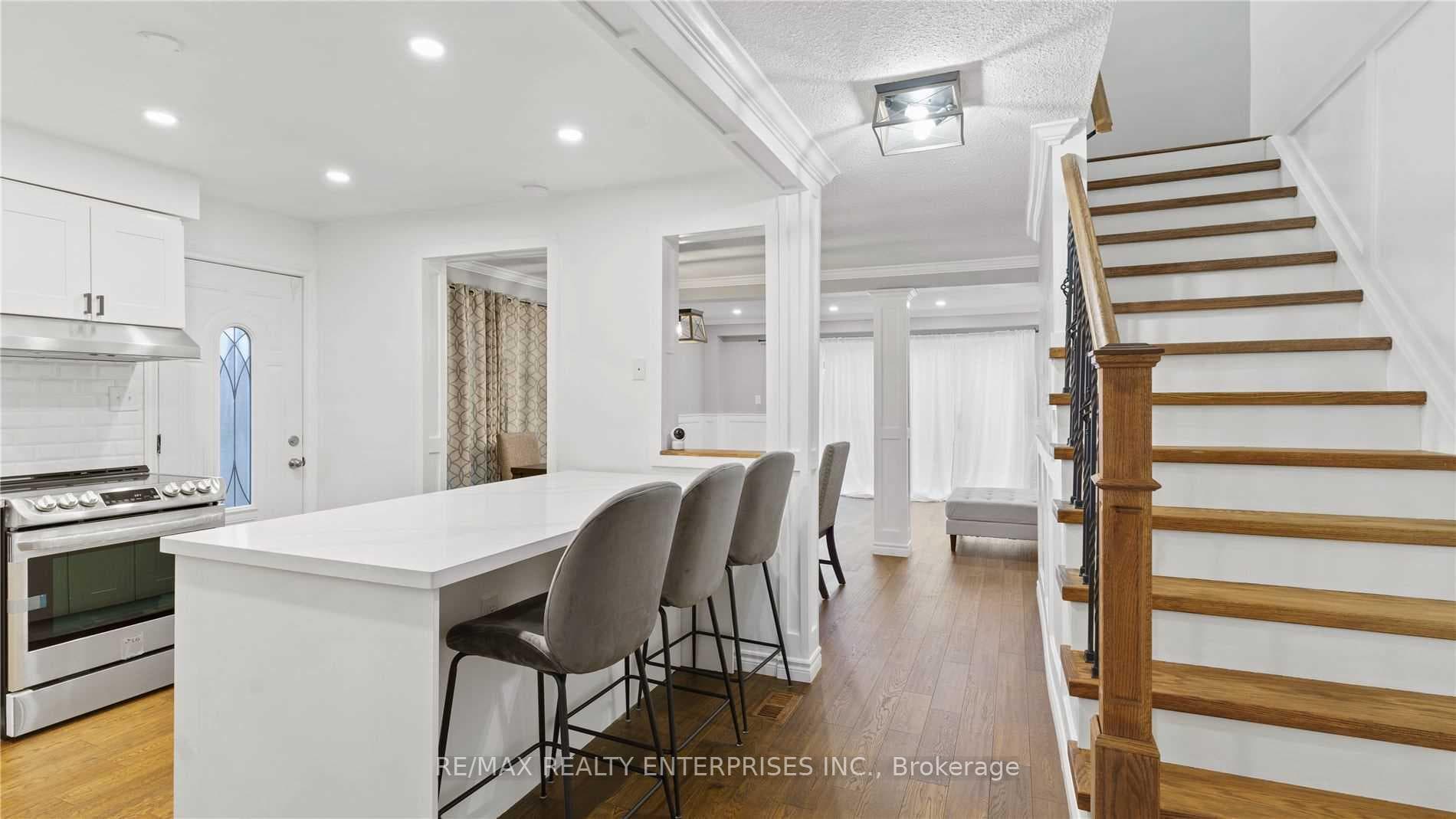1117 Venus Crescent photo 5